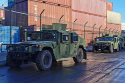 Украинские военные получили партию техники из США