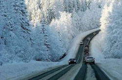 Укравтодор предупредил водителей о заснеженных дорогах и перевалах
