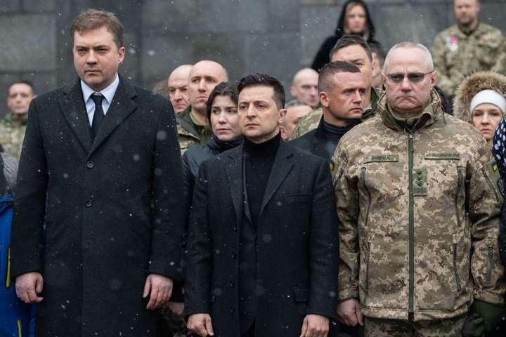 Зеленський подякував «кіборгам»: наш прапор знову замайорить над Донецьким аеропортом