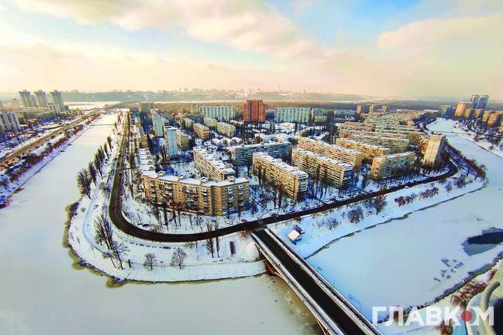 Попри морозну і ясну погоду Київ знову у ТОП-10 мегаполісів з найбруднішим повітрям