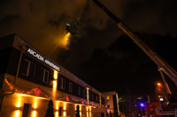 В Одесі на Аркадії горить готель: є загиблий