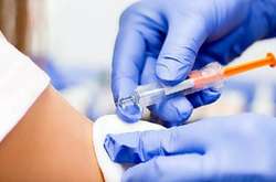 На сьогодні є можливість обирати з трьох вакцин, і, найімовірніше, в перших партіях будуть якраз три різні вакцини, - Шмигаль