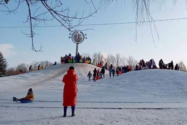 Небезпечні розваги: у парку під Києвом травмувались 25 дітей