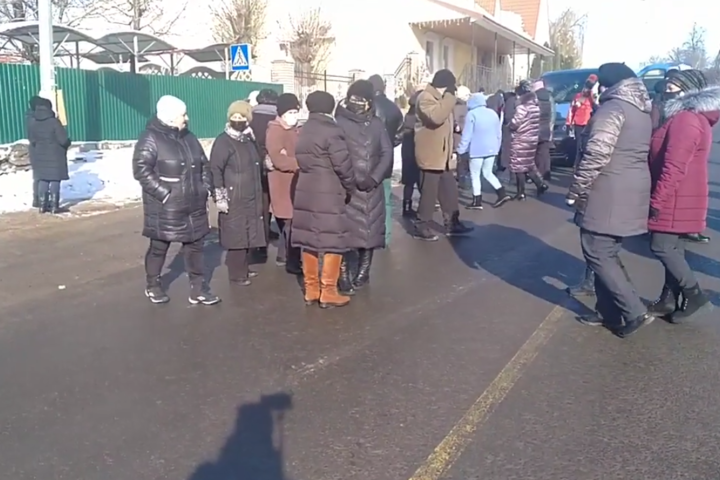 «Вони роблять із людей клоунів». На Тернопільщині протестують через тарифи на газ 