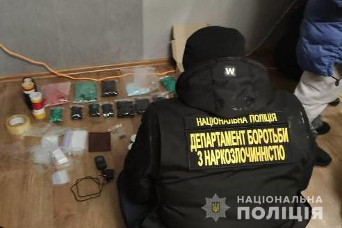 У Запорізькій області поліція вилучила у двох дівчат-підлітків наркотиків та психотропів на 7 млн грн 