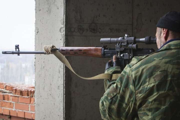 На Донбасі від кулі снайпера загинув український морпіх