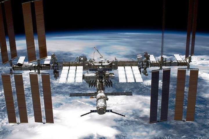 Росіяни визнали: Міжнародна космічна станція пішла тріщинами