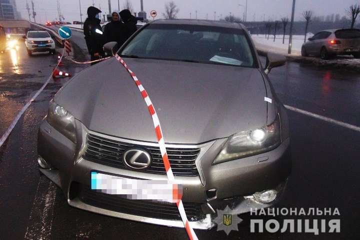 Викрав Lexus і тікав від поліції: у Києві затримали зловмисника (фото)