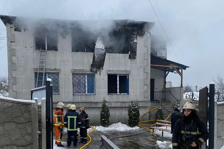 В МВД ответили, почему при пожаре в Харькове погибли люди
