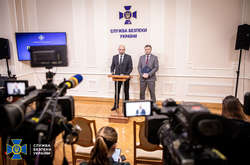 Начальник слідчого управління СБУ Анатолій Буліч і в.о. начальника відділу Офісу генерального прокурора Андрій Лисокобилка прокоментували інформацію щодо спецоперації СБУ