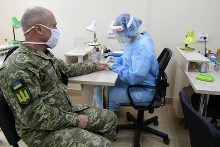 У Збройних силах на коронавірус хворіє 768 військовослужбовців