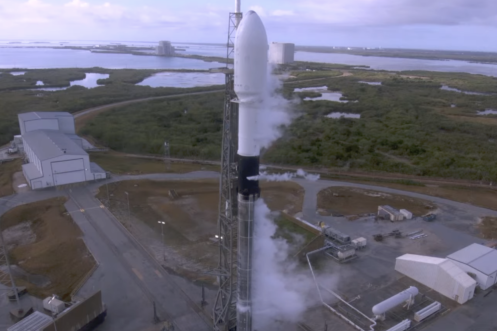 SpaceX вдало вивела на орбіту рекордну кількість супутників