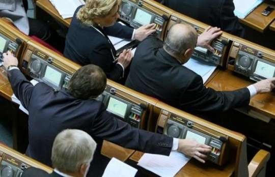 Депутатов-кнопкодавов будут отстранять от работы – Разумков