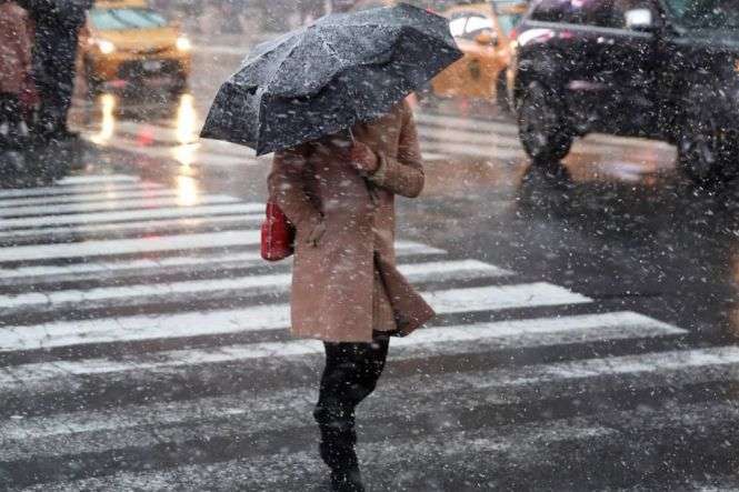 Дощ, сніг, ожеледиця: погода в Києві погіршиться
