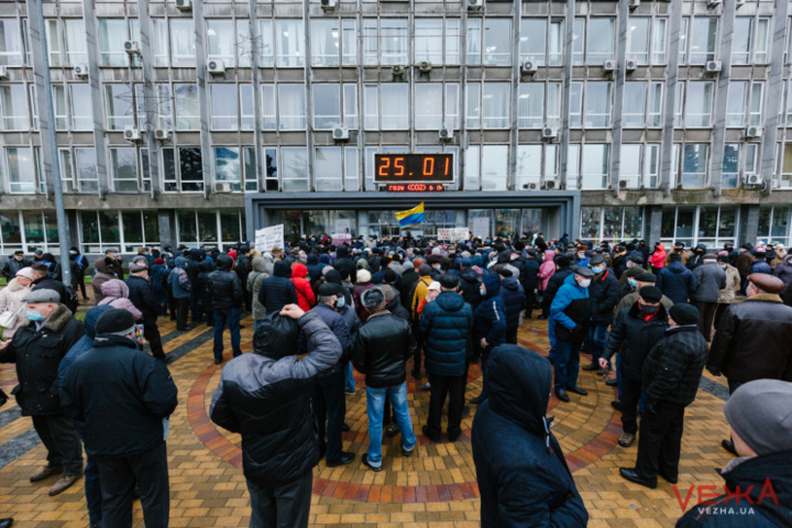 Вінничани протестували проти тарифів та вимагали націоналізувати облгази