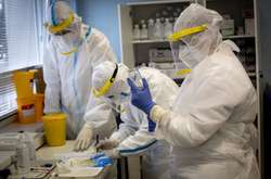 Минулої доби українські медики зробили 32 030 тести на коронавірус