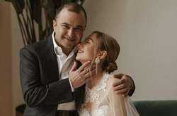 Певец Виктор Павлик с женой