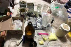 Вилучені наркотичні речовини направлені на експертизу