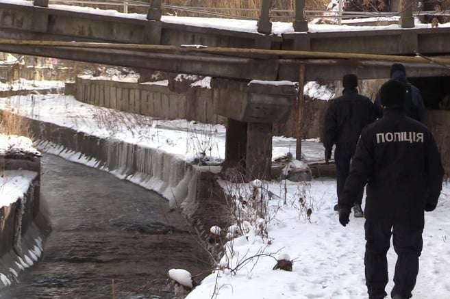 У річці в Києві знайдено тіло військовослужбовця (фото, відео)