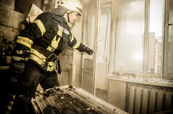 Пожежа в центрі Києва: у чоловіка в день народження згоріла квартира (фото)