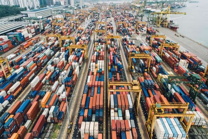 Брак контейнерів блокує імпорт із Китаю в Україну