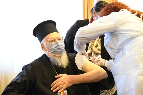 Патріарх Варфоломій отримав щеплення від коронавірусу