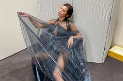 Модель палестинского происхождения вышла на подиум в прозрачном наряде и вызвала ажиотаж (фото)