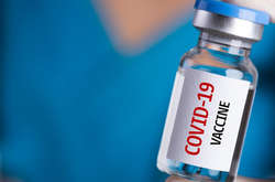 Укрaинa получилa добро нa вaкцину от коронaвирусу: Ляшко нaзвaл количество доз