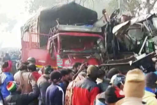В Індії автобус зіткнувся з вантажівкою –10 загиблих