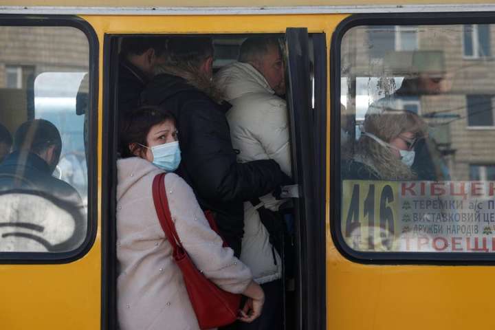 Проїзд у маршрутках в Україні подорожчає: де і на скільки піднімуть