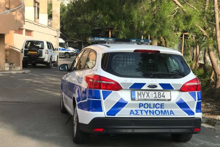 На Кіпрі пролунав вибух у центрі вакцинації від коронавірусу