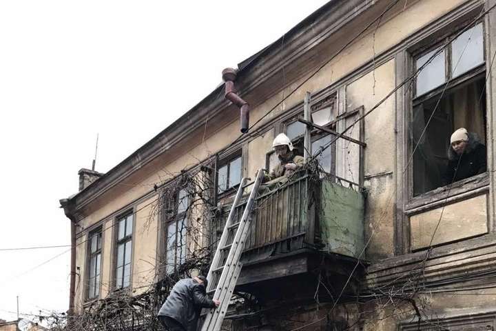 У Харкові та Одесі обвалилися будинки (фото, відео)