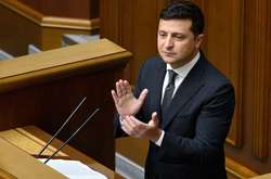 Степанов розказав, що Зеленський хоче вакцинуватись поза чергою