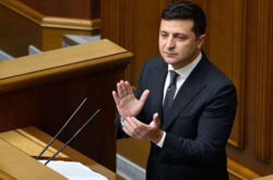 План вакцинации украинский изменят ради Зеленского