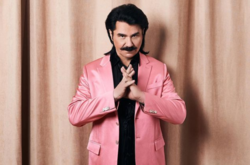 Невозможно узнать! Павло Зибров показал, как выглядел без усов: архивное фото