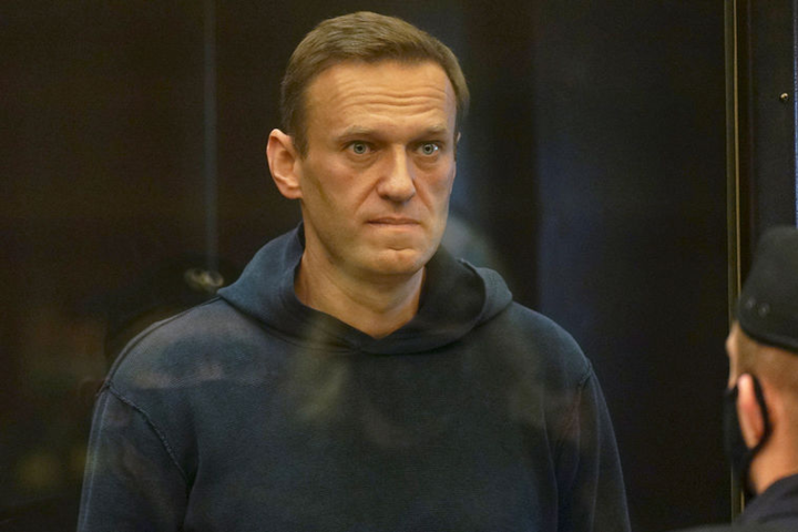 Арест Навального: что происходит в России. Ведущая газета опубликовала красноречивую обложку (фото)