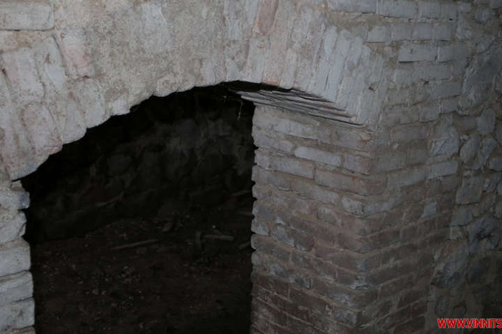 На місці закинутої ферми вінницькі дослідники виявили підземний комплекс