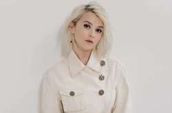 Украинская певица Мика Ньютон