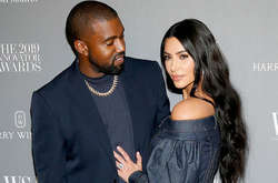 40-летняя американская инстадива Ким Кардашьян вместе с 43-летним рэпером Канье Уэстом