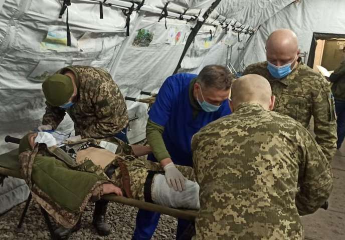 Бойовики поранили українського військового біля Південного 