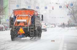 Снігопади, хуртовини та ожеледиця: синоптики прогнозують погіршення погоди в понеділок