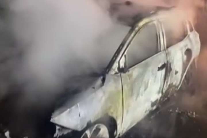 Як у Києві спалили машину журналісту. Оприлюднено відео 