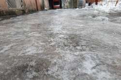 Негода на Одещині: знеструмлені населені пункти та ковзанки на вулицях (фото)