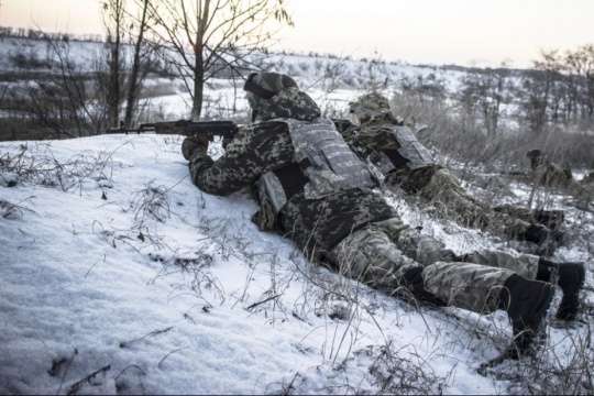 Доба на Донбасі: бойовики здійснили сім обстрілів