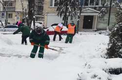 Столична влада відзвітувала про ліквідацію наслідків снігопаду в Києві (відео)