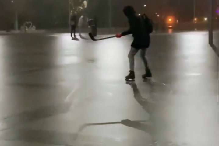 Мощная гололедица: в Николаеве улицам катались на коньках (видео)