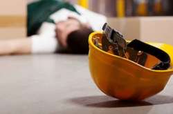 Чоловік упав із висоти 3-4 м