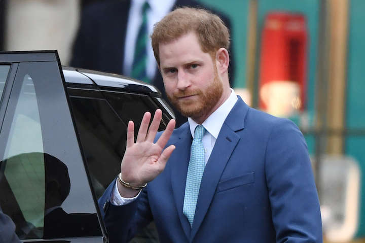 Британські ЗМІ: Королева Єлизавета позбавить принца Гаррі почесних титулів