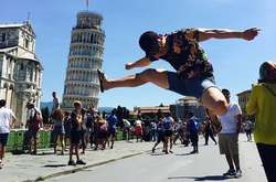 Максимальный креатив: смешные и курьезные фото туристов с Пизанской башней