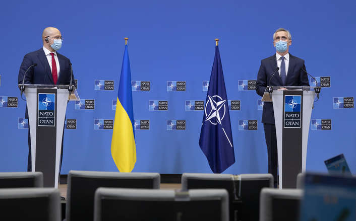 Столтенберг ответил Зеленскому, почему Украина до сих пор не в НАТО
